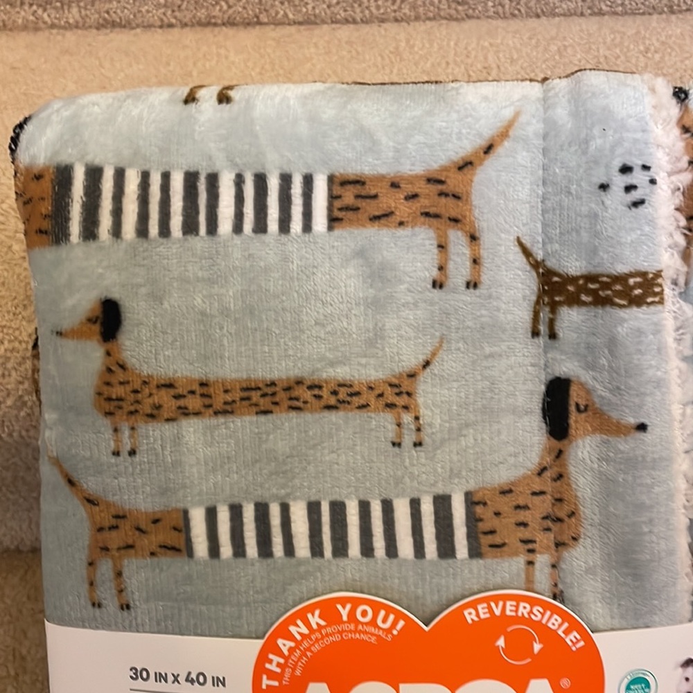 Dachshund  themed light weight throw blanket - Picture 3 of 5